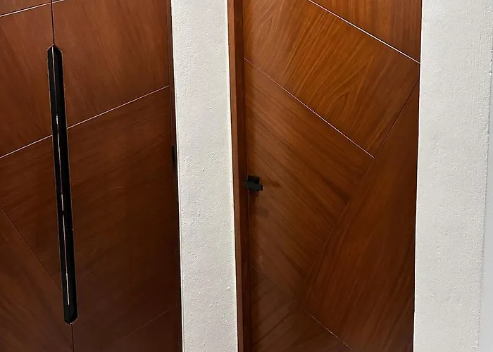 Apartamento The Upstairs House Pool & Perfect Location *