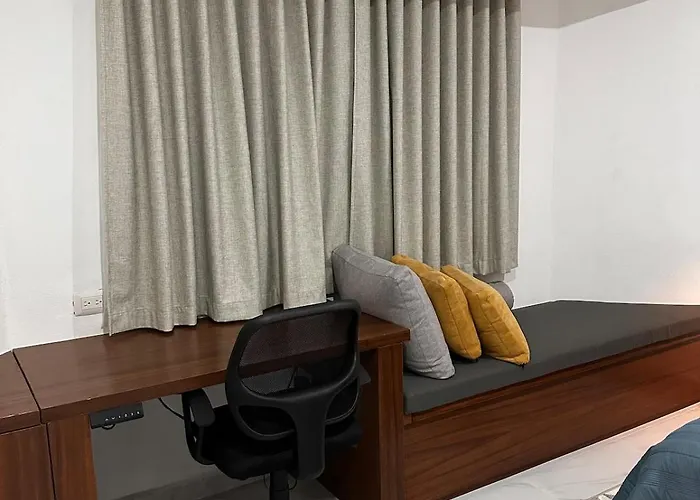 Apartamento The Upstairs House Pool & Perfect Location