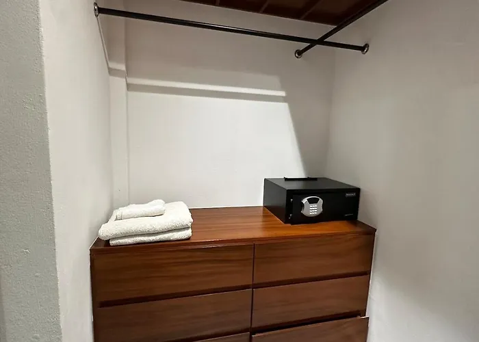 Apartamento The Upstairs House Pool & Perfect Location *